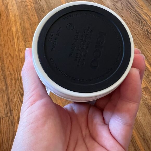 Hello Kitty X Igloo 16 oz Stainless Steel Can - Picture 7 of 7